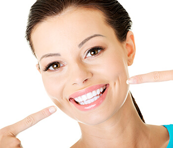 What Can a Cosmetic Dentist in Charlotte, NC Area Do to Enhance the Appearance of the Smile